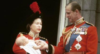 ¡Ternura! Niña se entera de la muerte del Príncipe Felipe y envía carta a Isabel II para consolarla