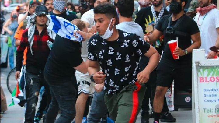 ¡Estalla la violencia! Chocan grupos propalestinos contra projudíos en Nueva York