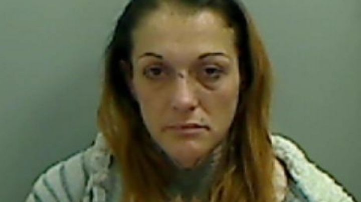 Mujer intenta pasar cocaína a hospital psiquiátrico; la escondió en una caja de chocolate