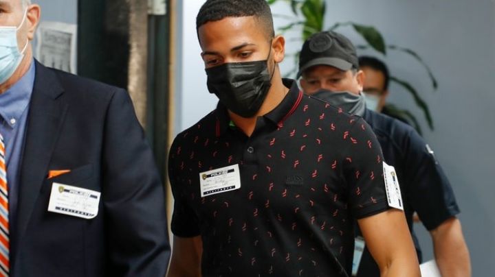 El boxeador Félix Verdejo se entrega ante las autoridades; podría enfrentar esta pena