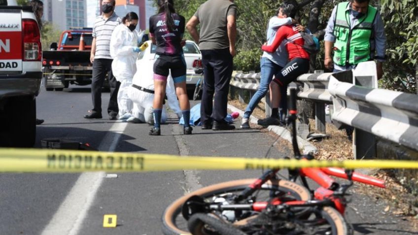 (VIDEO) ¡Lamentable! Reconocido ciclista muere atropellado en autopista de CDMX