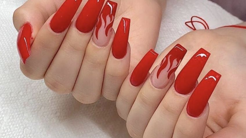 Hermosa y peligrosa: Conoce algunos diseños de uñas postizas de color rojo