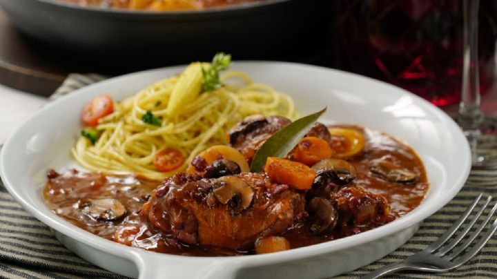 ¡Mejor que en un restaurante! Consiente a tu paladar con este exquisito pollo al vino