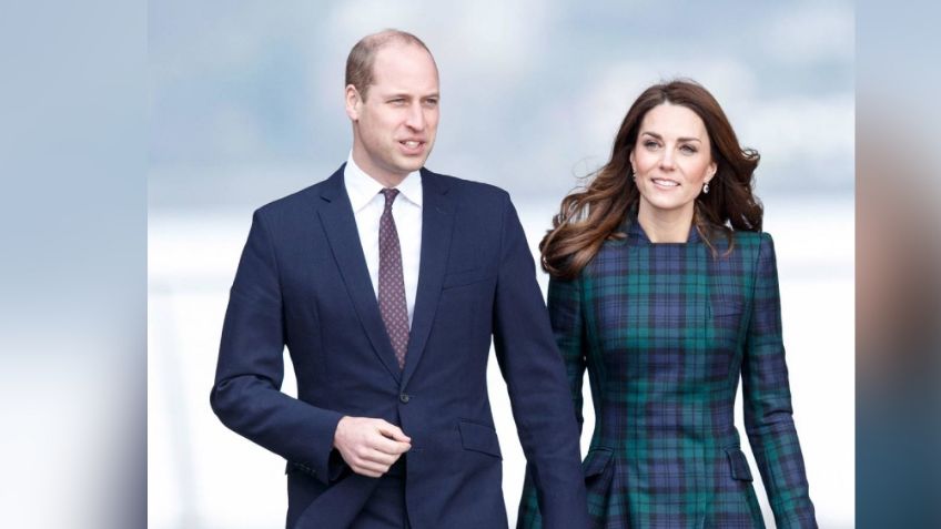 Príncipe William presume con esta FOTO que recibe vacuna contra el Covid-19