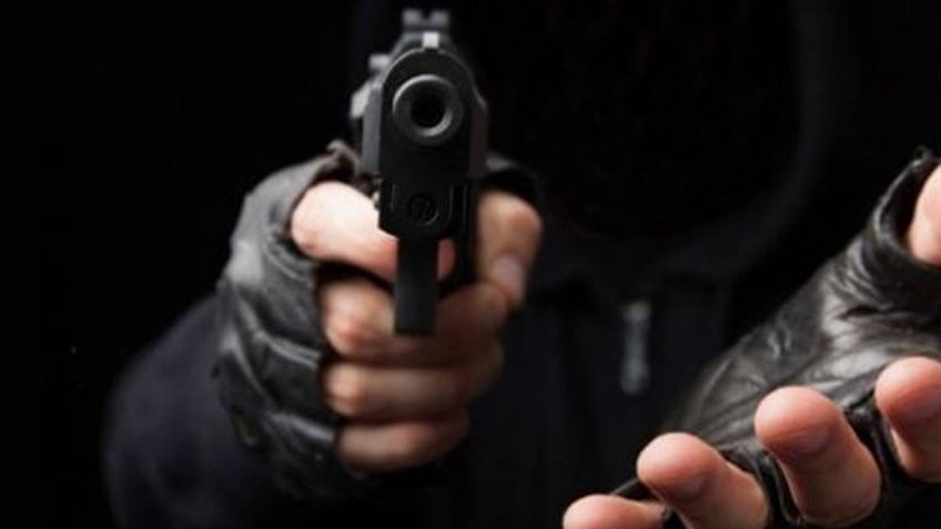 Hermosillo: A punta de pistola, asaltan a cuentahabiente al salir de un banco