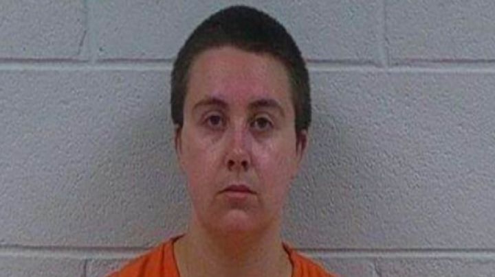 Madre finge tener cáncer y recauda 15 mil dólares que utilizó para comprar alcohol y droga