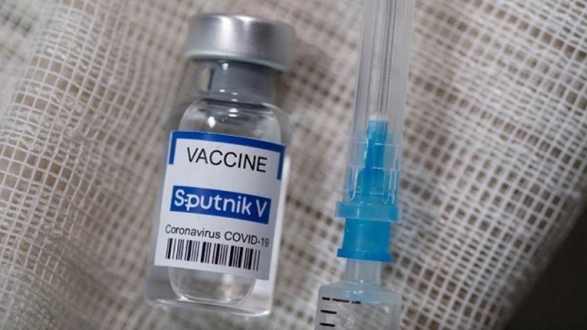 Se pierden dosis de vacuna Sputnik V por desconectar un refrigerador; cargaron un celular