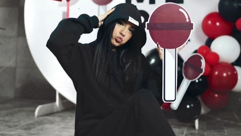 ¡Al extremo! Domelipa va por nuevo tatuaje en la mano ¿será una paleta roja?