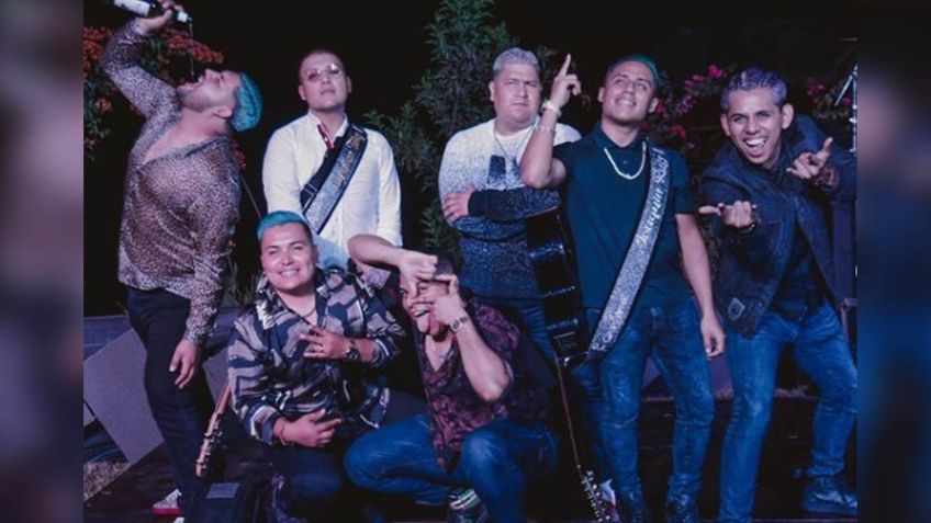 ¡Tremendo escándalo! Grupo Firme deja afuera a fans que compraron boleto para su concierto