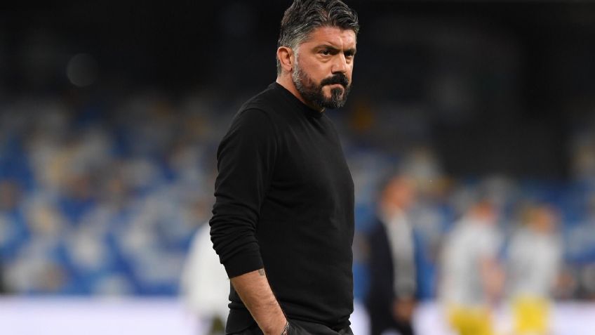 Presidente del Napoli anuncia despido de su director técnico por Twitter