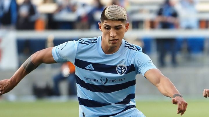 Alan Pulido presume haber recibido la vacuna y ser inmune contra el Covid-19