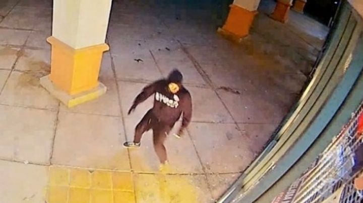 Sentencian a 5 años de prisión a un latino por incendiar club republicano en California