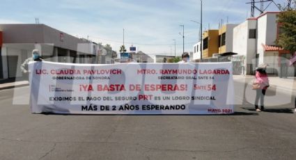 Jubilados del SNTE 54 salen a manifestarse en calles de Hermosillo; exigen pago de seguro