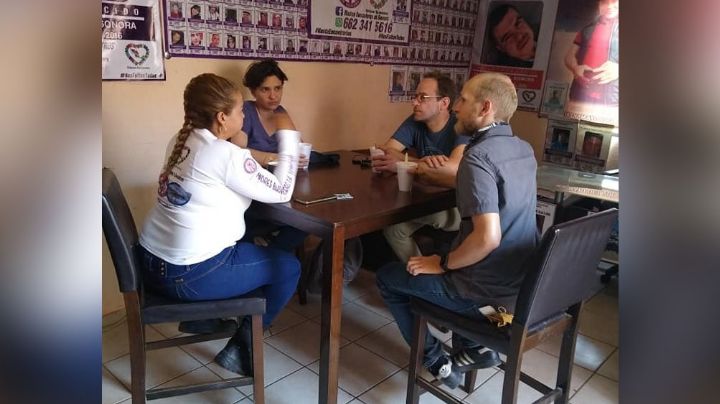 Madres Buscadoras se reúnen con alemanes para colaborar en un proyecto en Guaymas