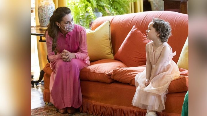 ¡Auténtica reina! Kate Middleton cumple sueño de pequeña niña con leucemia