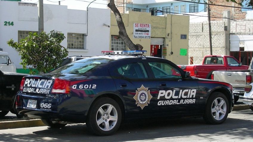 A sangre fría, entra a su casa y acribillan a hijo frente a su madre; lo quería 'levantar'