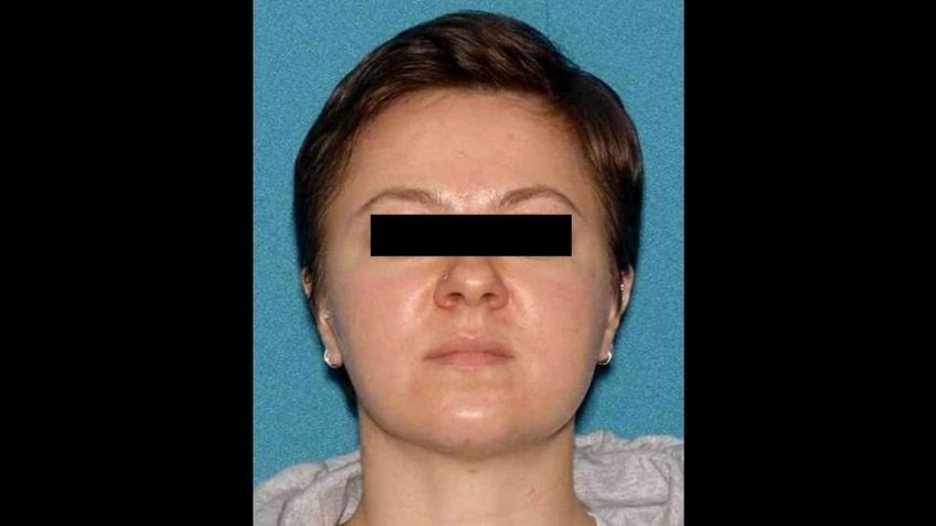 Elina degüella a su hijo y llama a la ambulancia por una herida en su muñeca