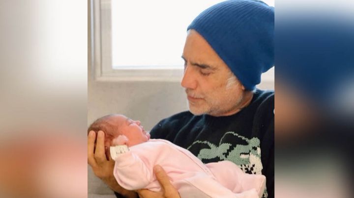 'El Potrillo' presume en FOTO de redes la "estampa Fernández" de su nieta Cayetana