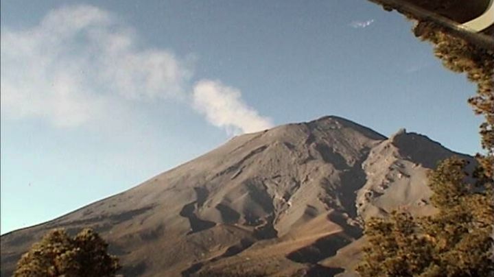 Popocatépetl disminuye actividad pero se mantiene en amarillo fase 2; suma 58 exhalaciones
