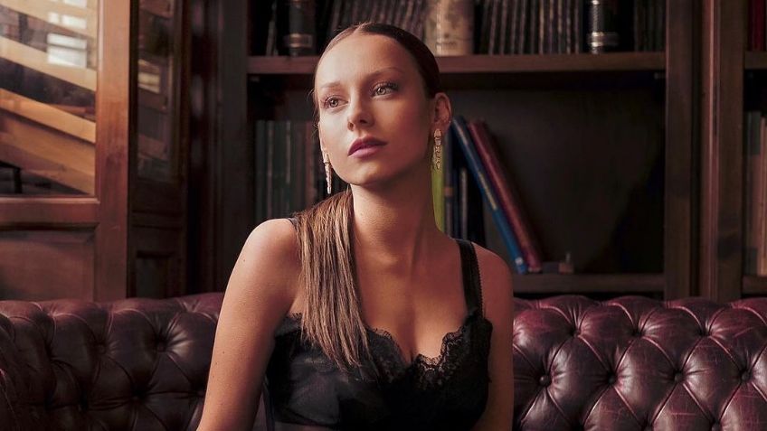 Ester Expósito presume viaje a Milán; cautiva con outfit casual y accesorios en tendencia