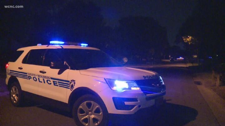 Policías le salvan la vida a una mujer que intentó suicidarse frente a la casa de su ex