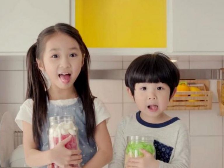 China permitirá a las parejas tener tres hijos