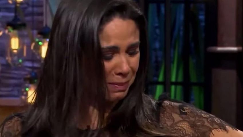 Al estilo 'Zague': Paola Rojas confiesa en Televisa la vez que se quedó sin ropa en público