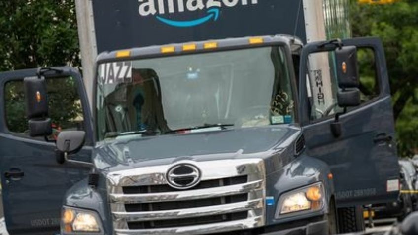 Repartidor de Amazon sobrevive a un disparo en la cara tras involucrarse en un accidente
