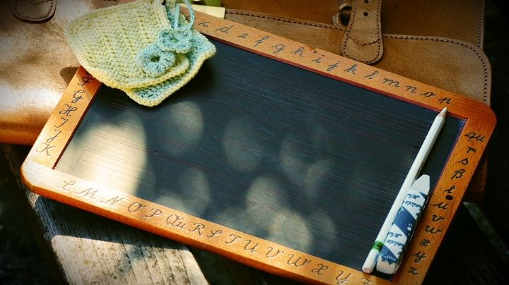 "¡Es ridículo!" Tunden en redes a Burger King por "convertir" sus locales como escuelas