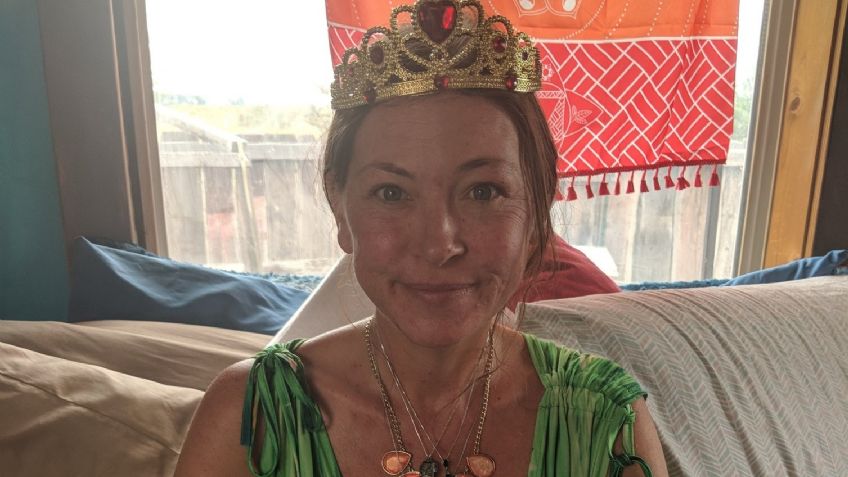 'Love Has Won', el culto que momificó y adornó con luces navideñas el cadáver de su líder