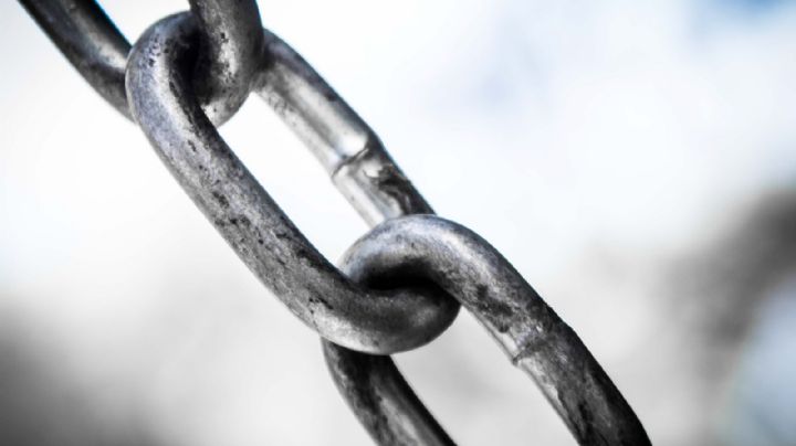 Terror en casa: Cae Lucía por maltrato infantil; encadenó y golpeó a su hija de 9 años