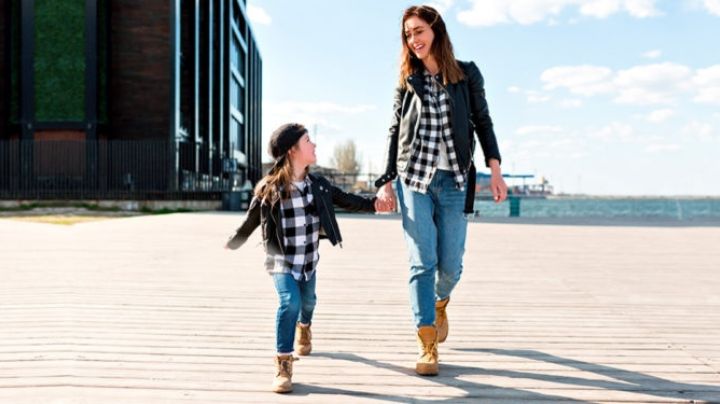 Celebra este 10 de mayo al último grito de la moda con estos 'outfits' para madre e hija