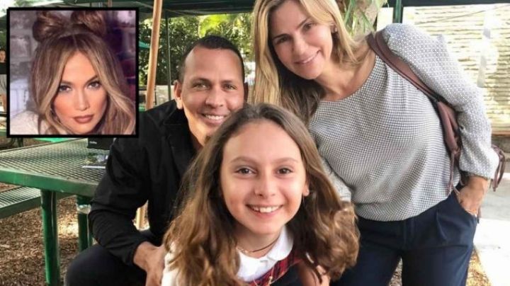 ¡Tómala! Ahora es A-Rod quien posa en FOTO junto a su ex y así reacciona Jennifer Lopez