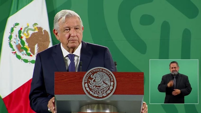"¡Al carajo!": AMLO asegura que fotos en Tláhuac por tragedia en Línea 12 es "espectáculo"
