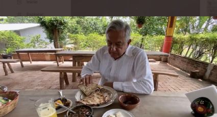 Comiendo Tlayudas, así anunció AMLO la creación de 10 parques industriales en el Istmo de Oaxaca