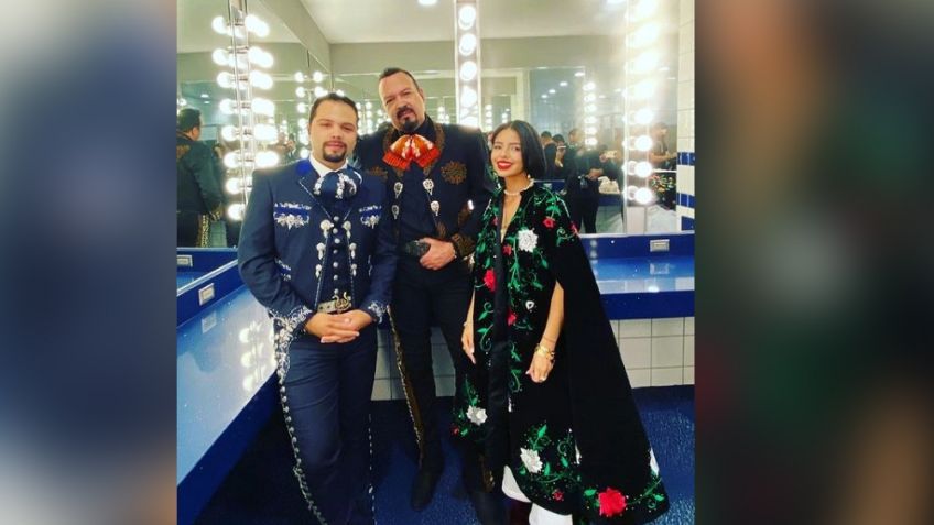 Ángela Aguilar "cambia" el Himno Nacional en pelea del 'Canelo'; Segob da contundente mensaje