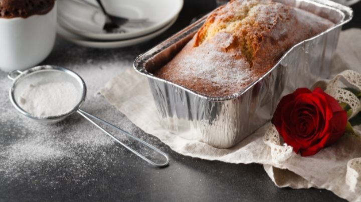 Este panqué esponjoso de yogurt sin horno te sorprenderá con su maravillo sabor