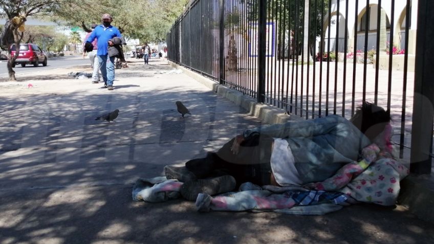 Comerciantes se ven afectados por indigentes en Hermosillo; autoridades no hacen nada