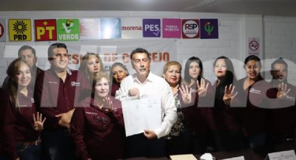 Ante consejeros del IEE, Javier Lamarque Cano recibe constancia de alcalde electo en Cajeme