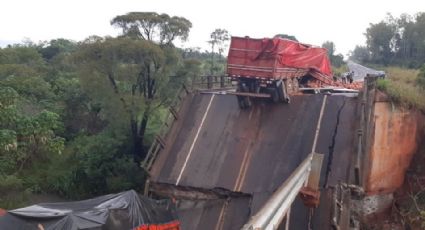 VIDEO: Puente se parte en dos en Paraguay; varias personas cayeron al vacío y fallecieron