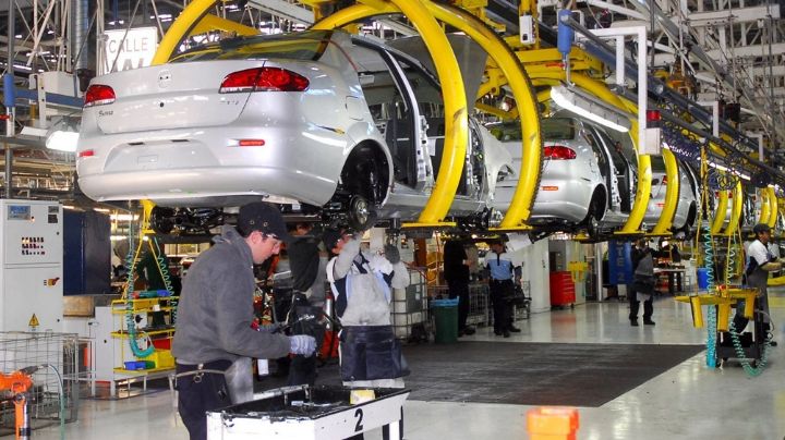 Reafirman confianza en mano de obra sonorense; fabricarán nuevo modelo de auto en Hermosillo