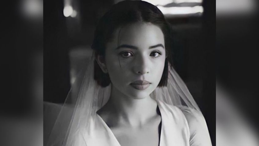 'Ahí donde me ven': Ángela Aguilar da sorpresa al modelar vestido de novia frente al espejo