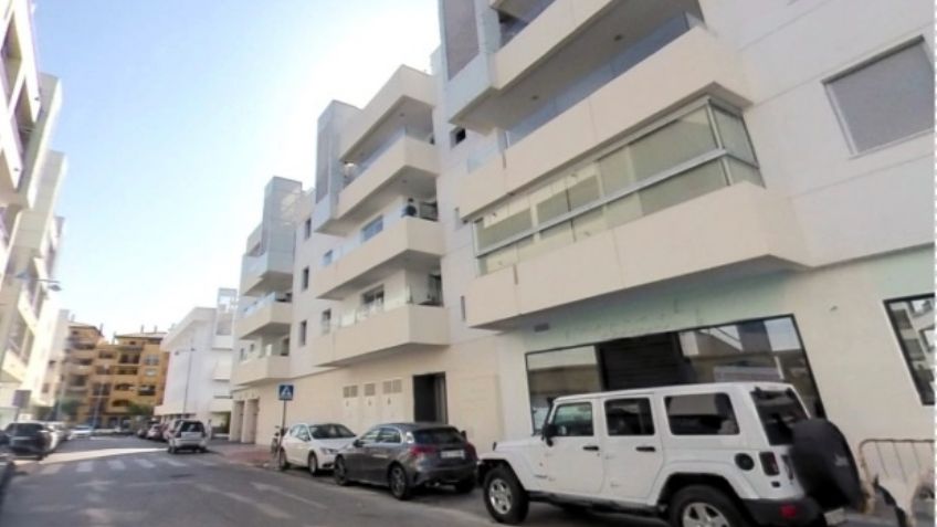 Tras beber y consumir gas, vacacionista de 31 años se lanza del tercer piso; se rompió la cabeza