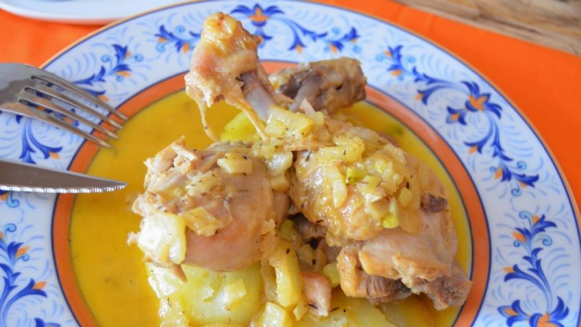 ¡Ideal para la comida! Aprende a preparar estas cremosas pechugas de pollo en salsa de hinojo