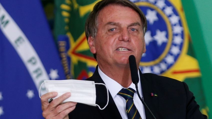 Autoridades de São Paulo multan al presidente Jair Bolsonaro por no usar cubrebocas