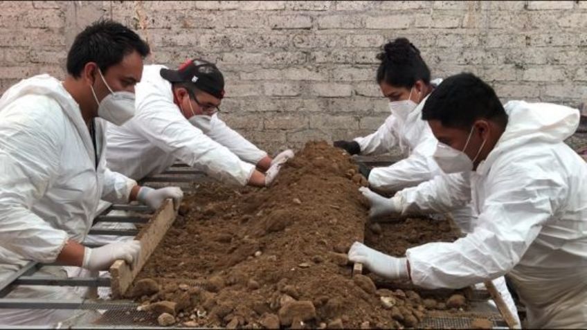 Desentierran más de 3 mil restos óseos en la casa del feminicida de Atizapán