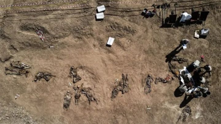 Fueron torturados y asesinados: Hallan 123 cuerpos en una fosa común; revelan esto