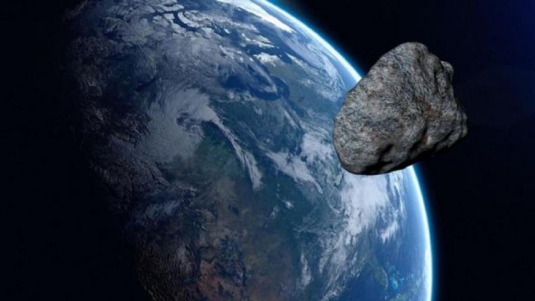 El asteroide 2002 MN casi choca contra la Tierra