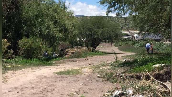 En predio baldío, hallan el cuerpo de un hombre con signos de violencia
