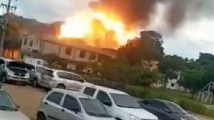VIDEO: Explota coche bomba al interior de una brigada del Ejército de Colombia